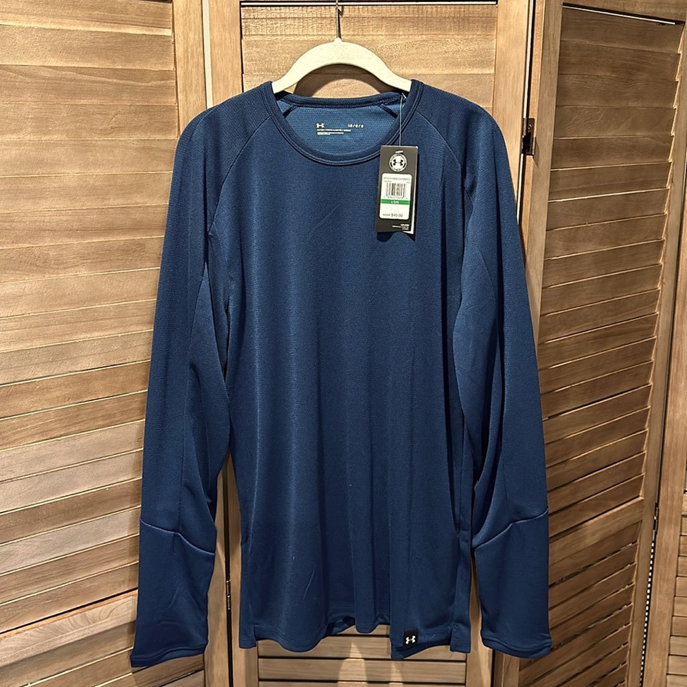 NWT ~ Men’s Under Armour Long Sleeve Crew Shirt ~ Navy Blue ~ L